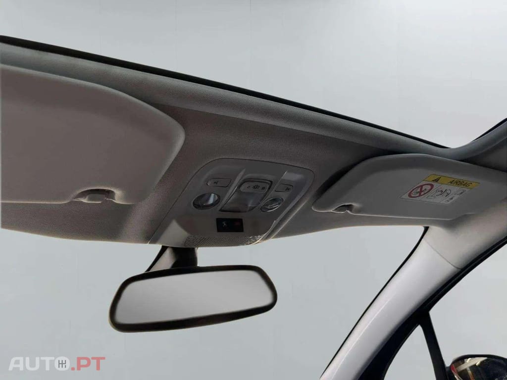 Peugeot 2008  1.2 PureTech Allure CROSSWAY