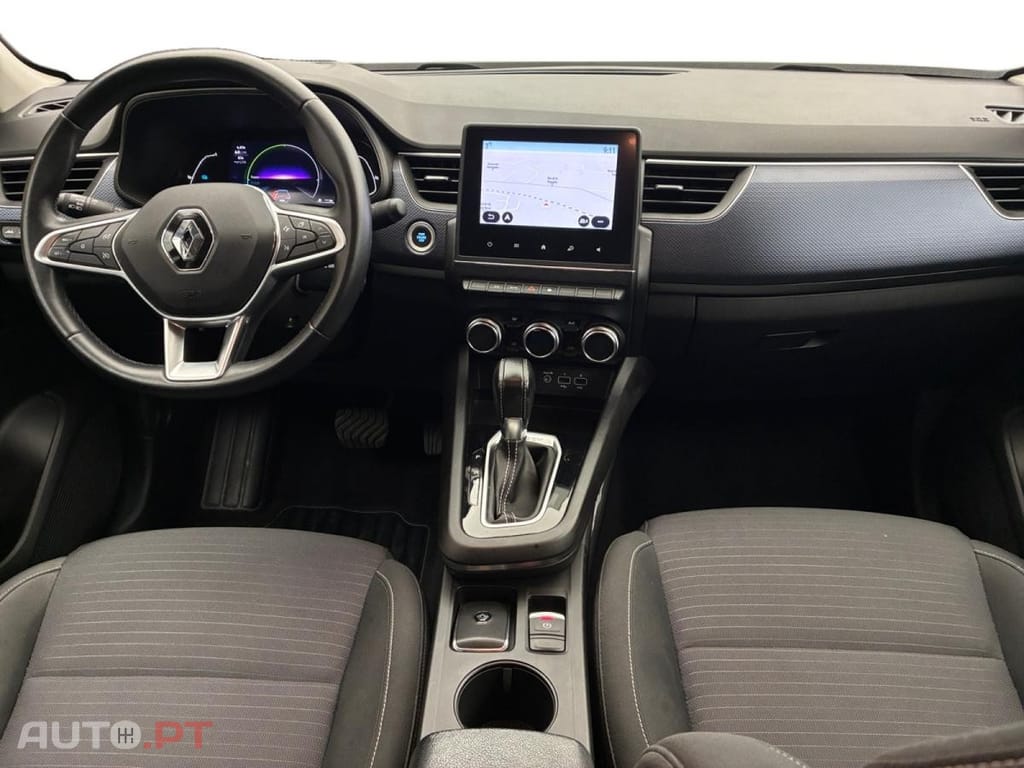 Renault Arkana E-Tech Business