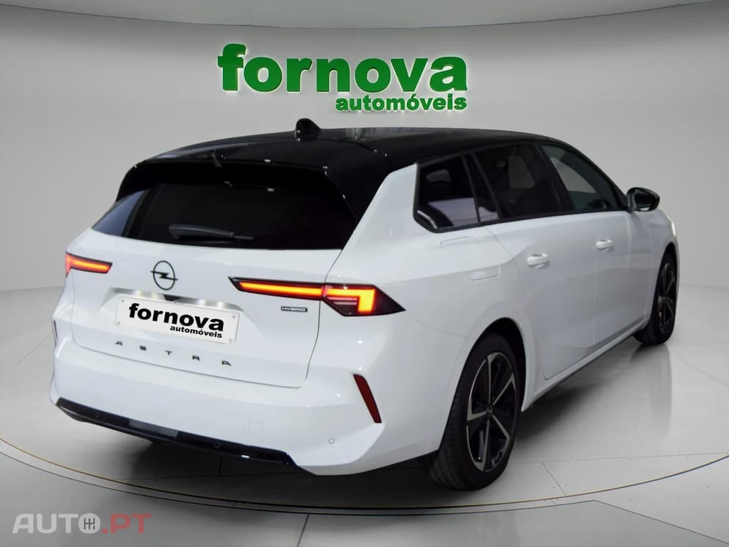 Opel Astra Sports Tourer 1.2 T Hybrid GS eDCT