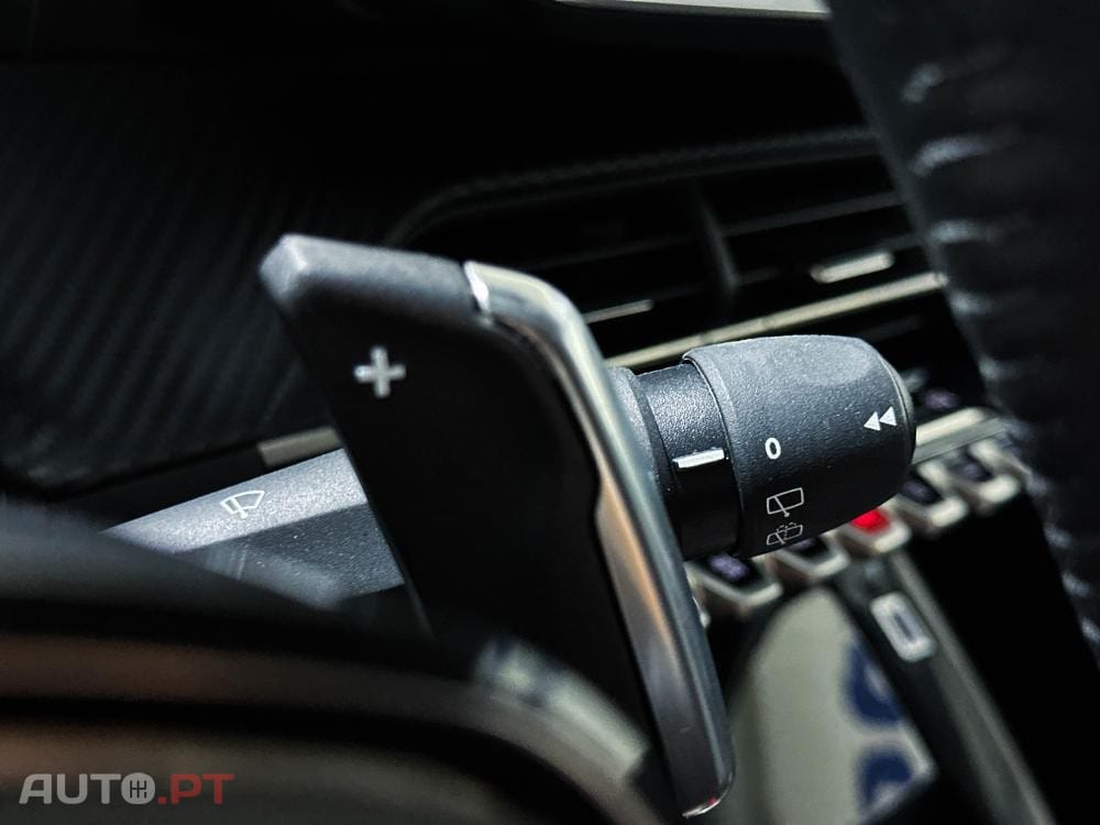 Peugeot 208 1.2 Hybrid Allure e-DCS6