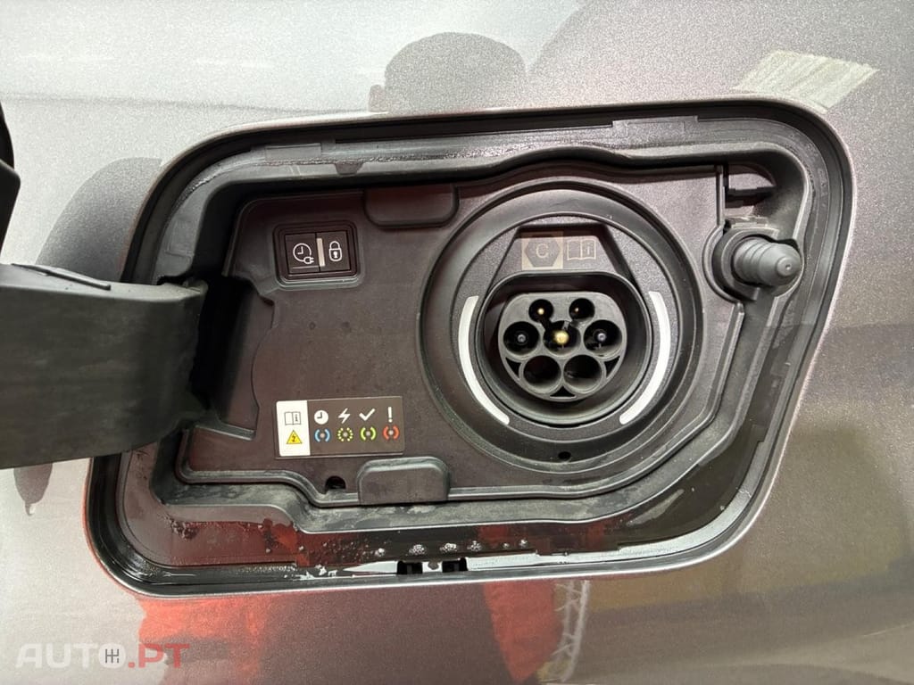 Peugeot 3008 1.6 Hybrid Allure Pack e-EAT8