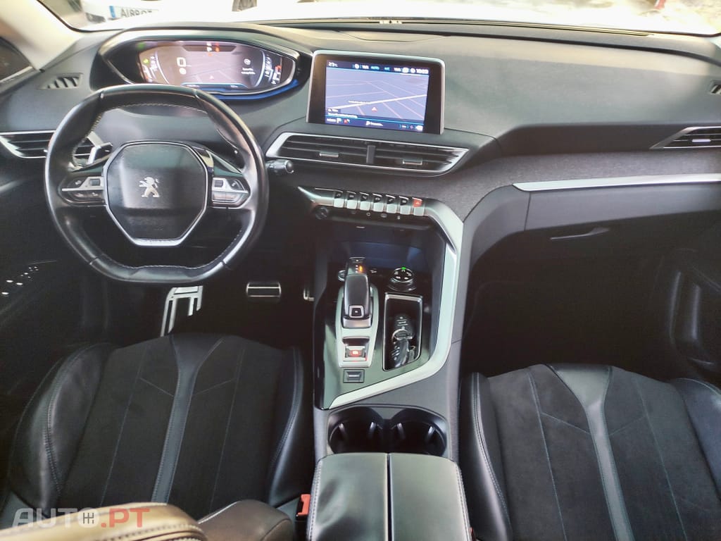 Peugeot 3008 1.2 PureTech Allure Grip Control EAT6