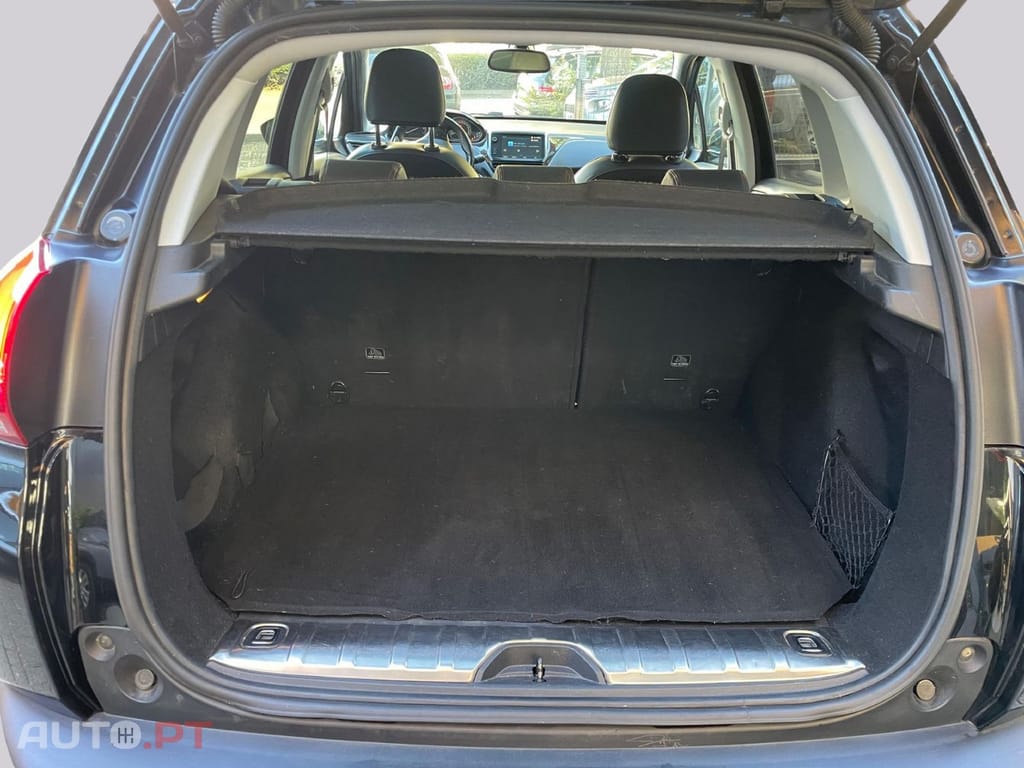 Peugeot 2008 1.2 e-THP GT Line