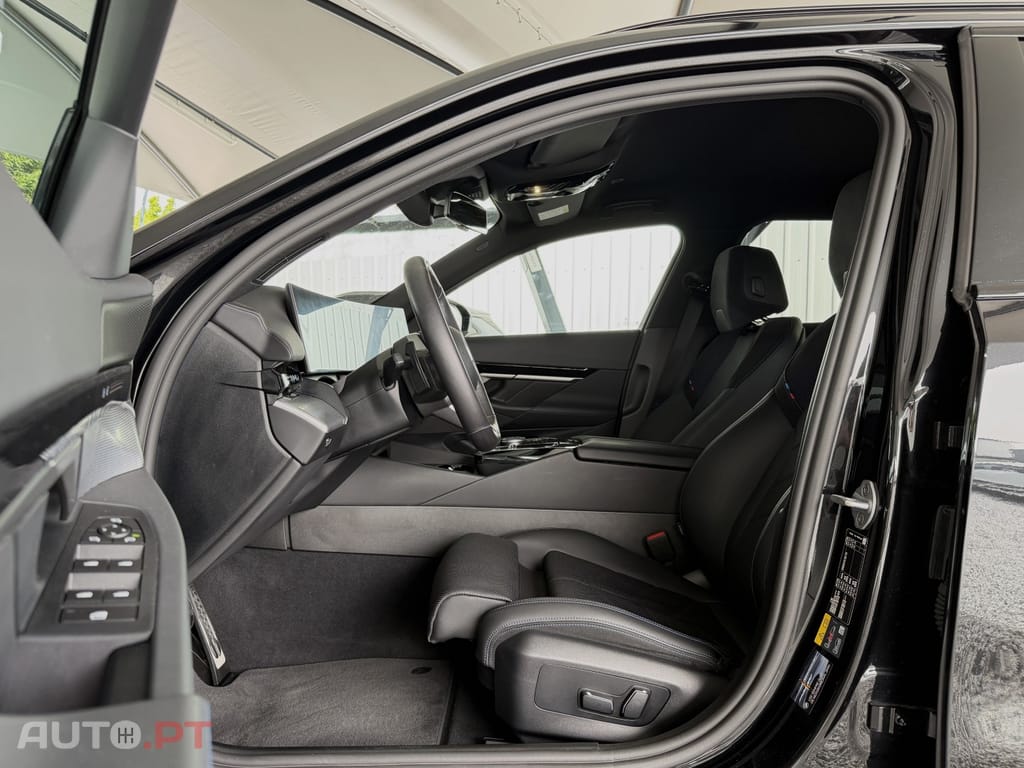 BMW 530 e Pack Desportivo M