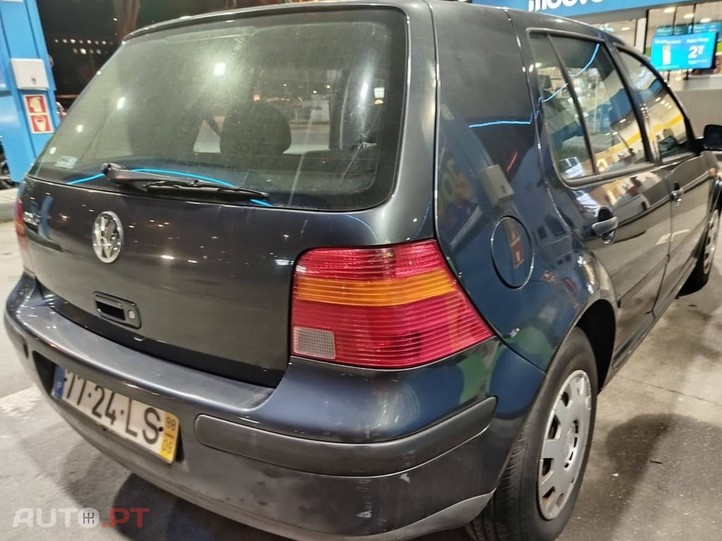Volkswagen Golf 1.4i Confortline