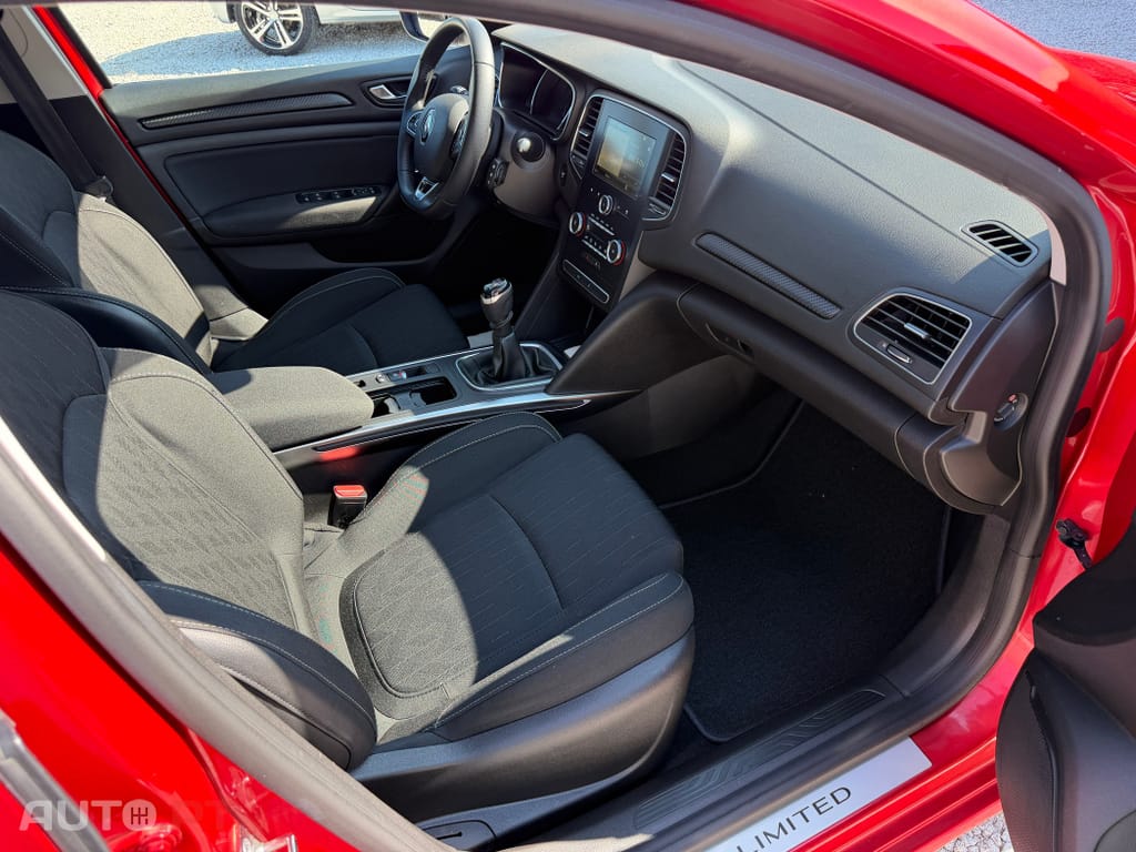 Renault Mégane 1.5 Blue dCi Limited J17