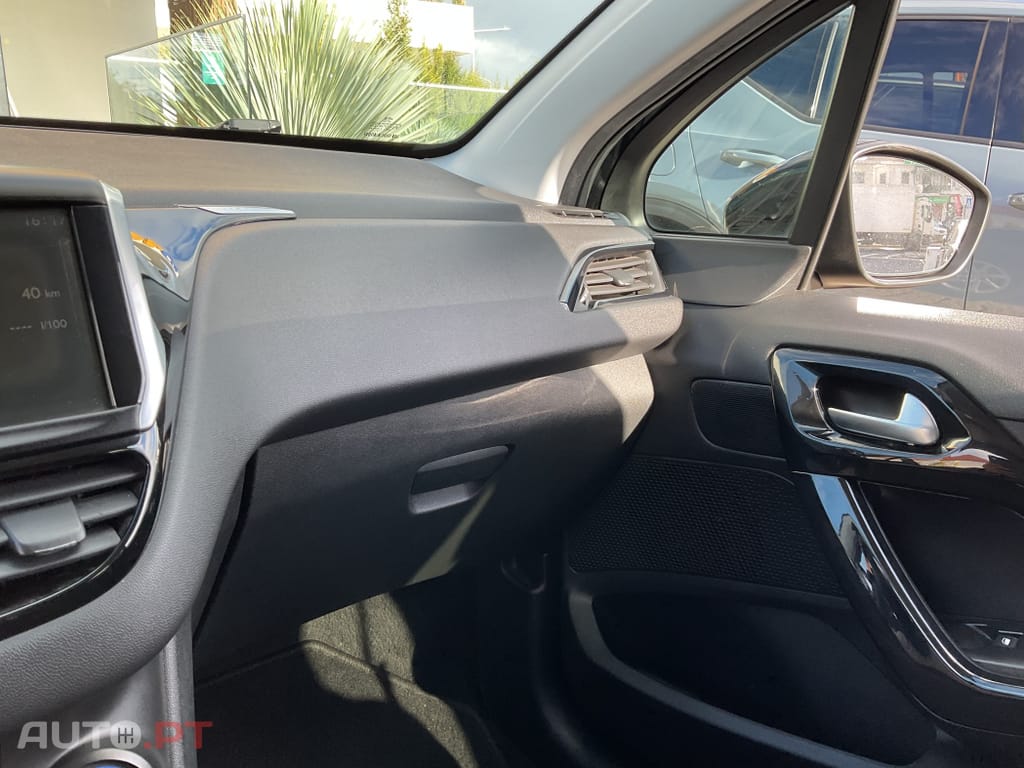 Peugeot 208 1.2 VTi Active