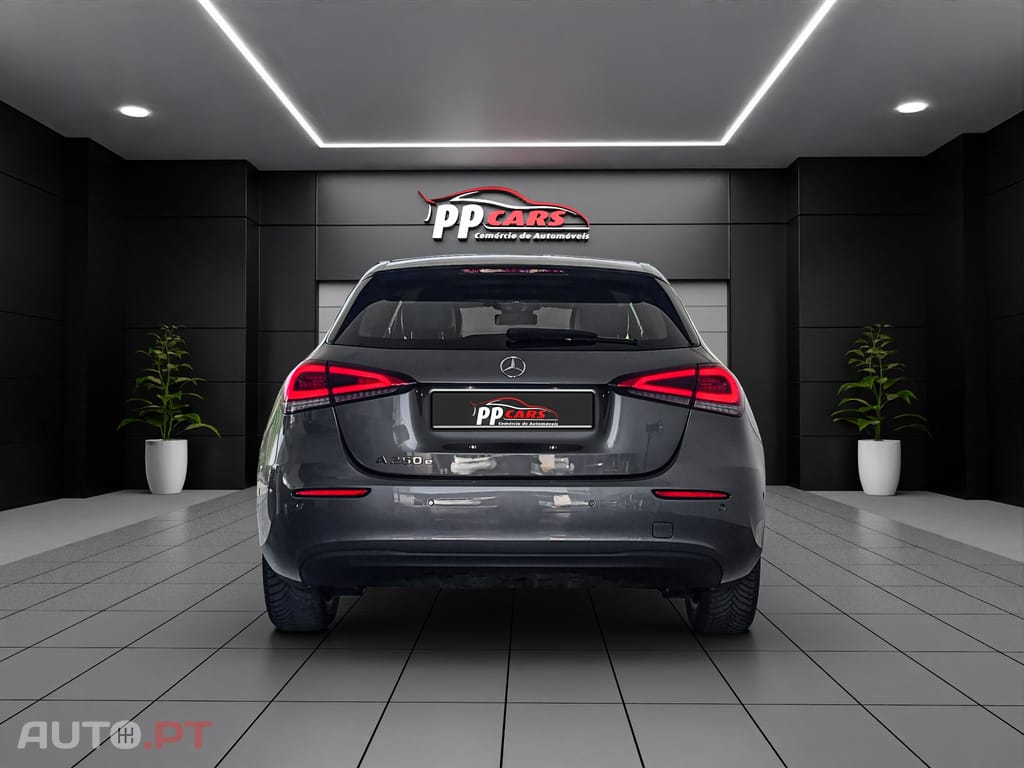 Mercedes-Benz A 250 A250e Hybrid