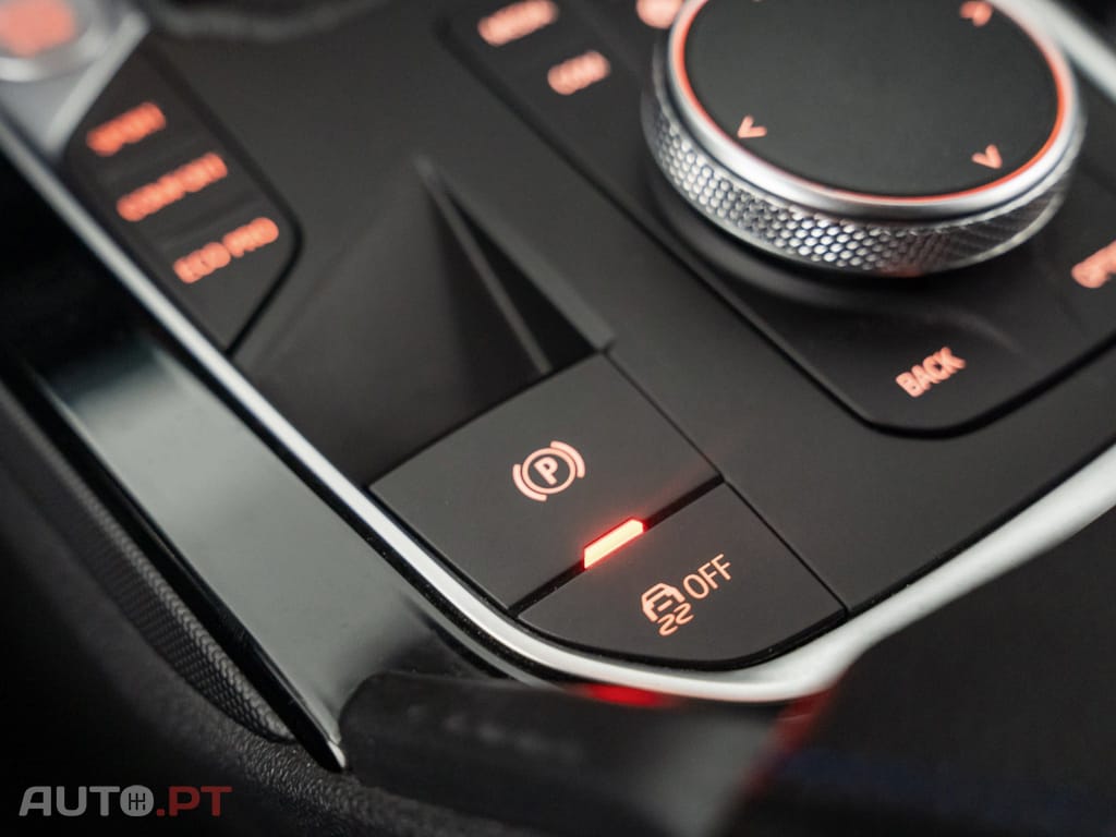 BMW 116 d Pack Desportivo M