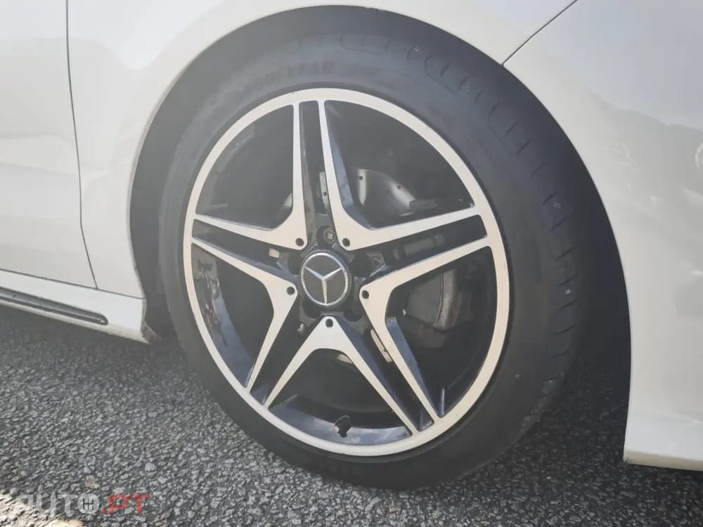 Mercedes-Benz CLA 200