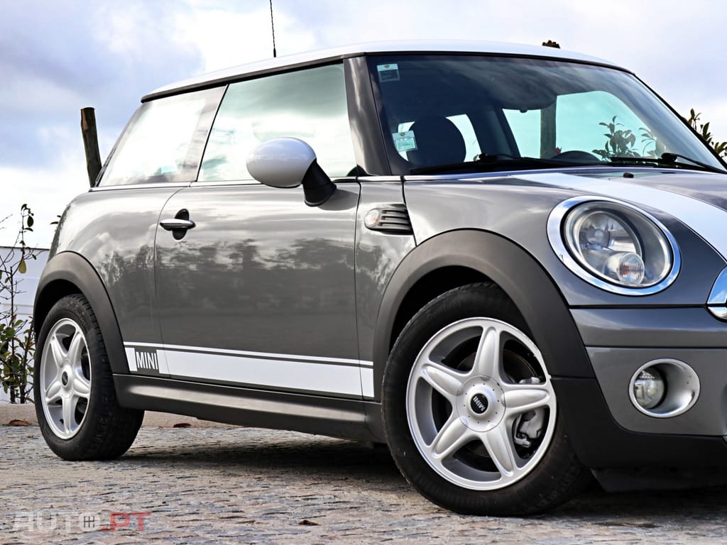 MINI Cooper Cooper D