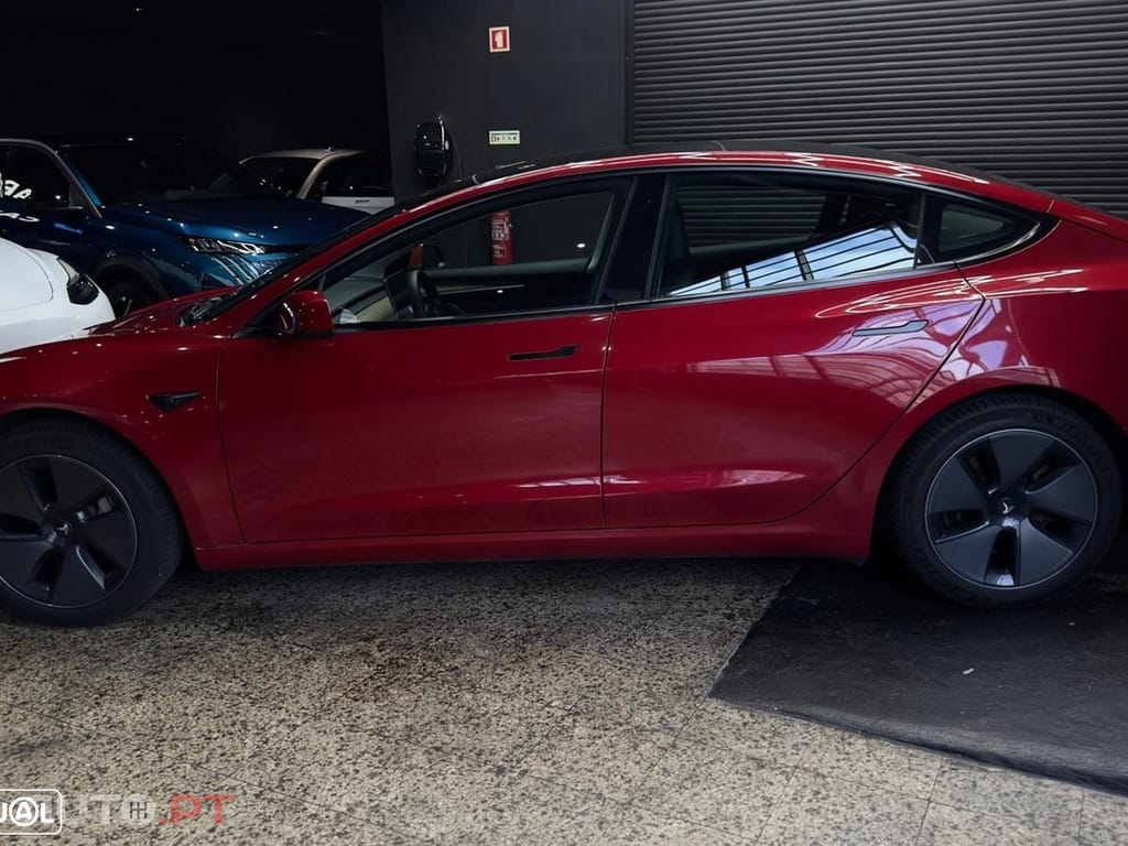 Tesla Model 3 Standard Range Plus RWD