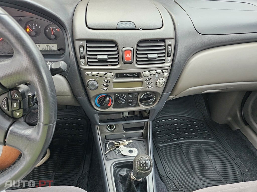 Nissan Almera 1.5 Comfort AC