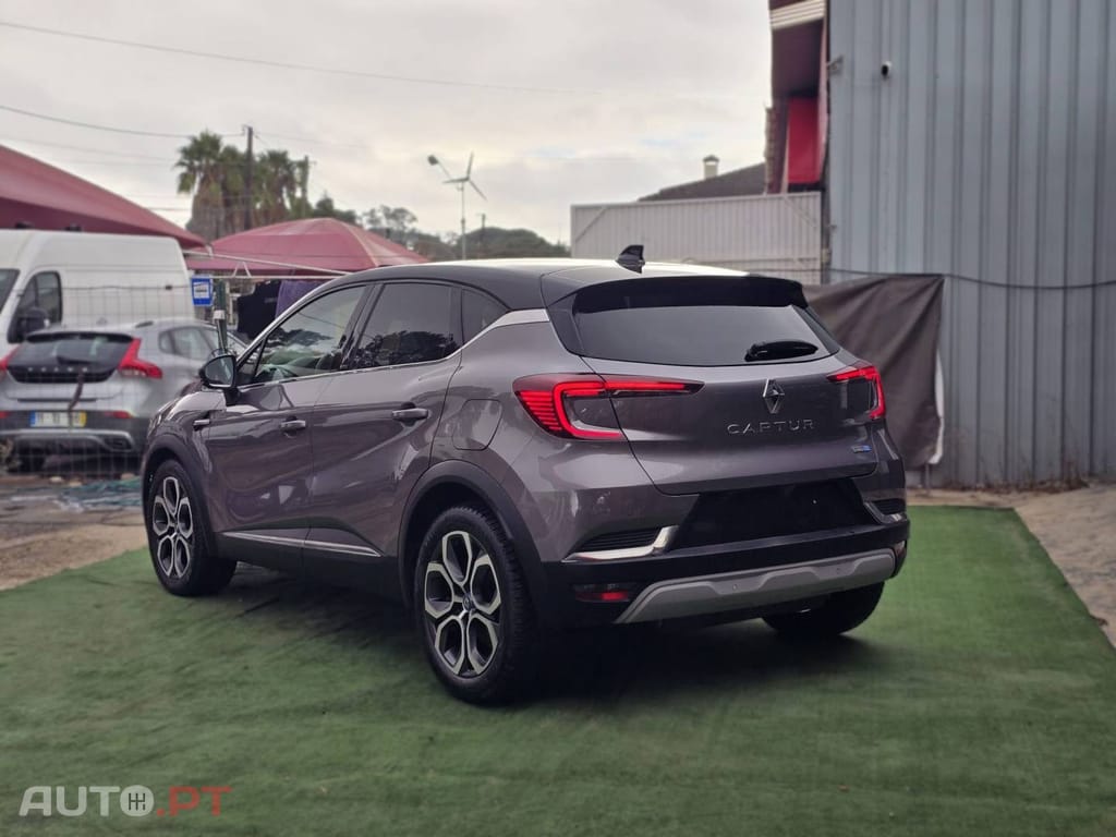 Renault Captur 1.6 E-Tech Plug-In Intens