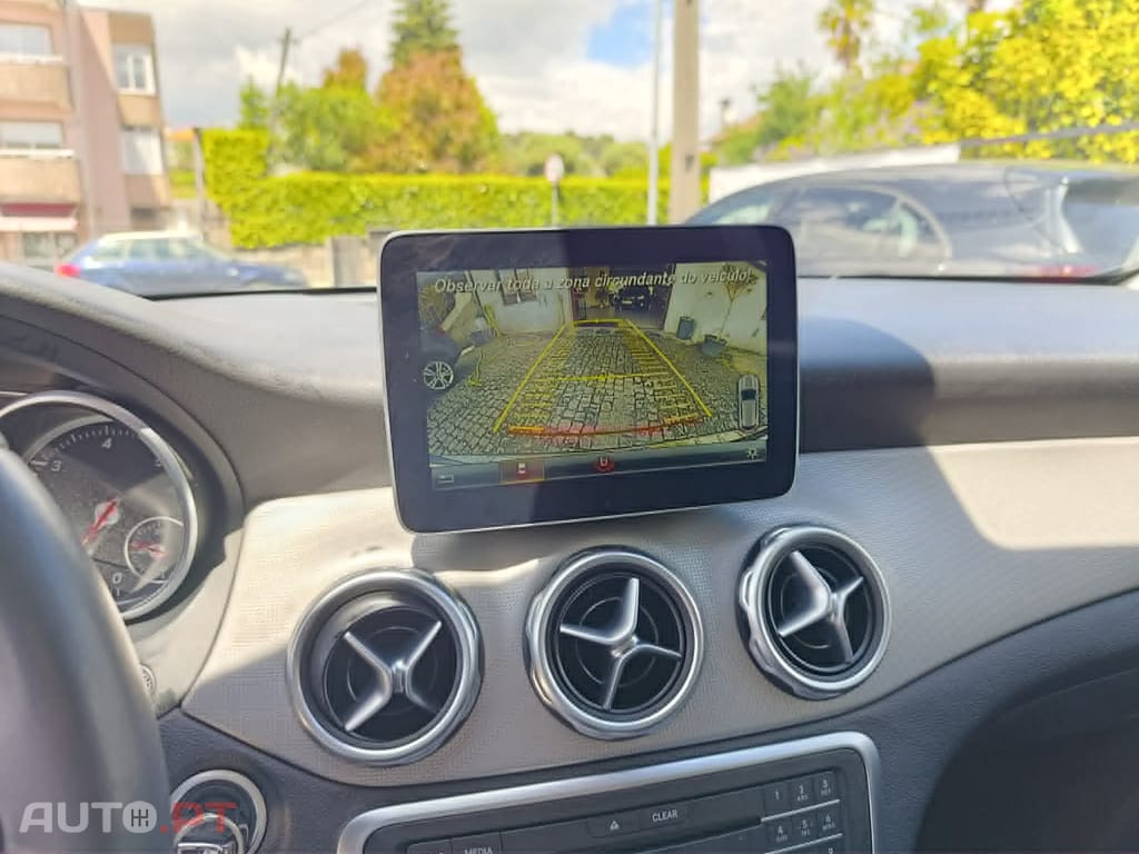Mercedes-Benz GLA 180 URBAN SPORT