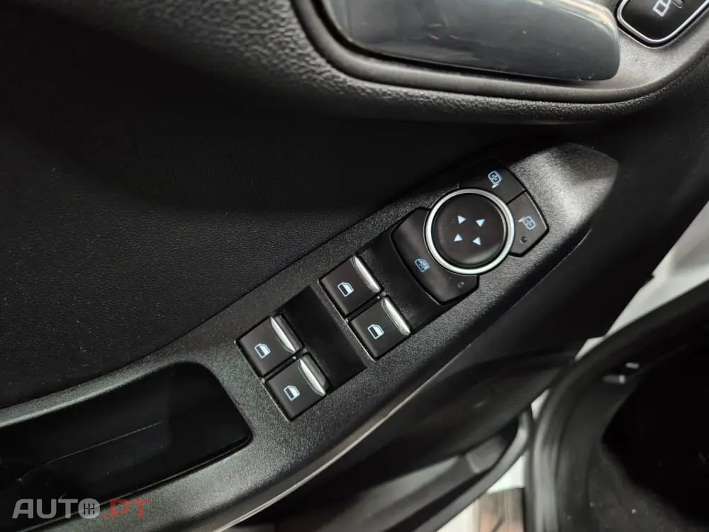 Ford Fiesta 1.0 EcoBoost S&S ACTIVE X