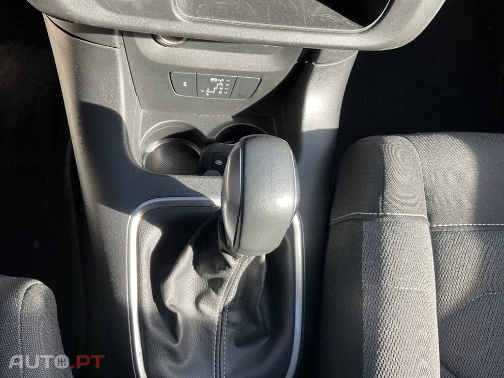 Citroen C3 1.2 PureTech Shine EAT6