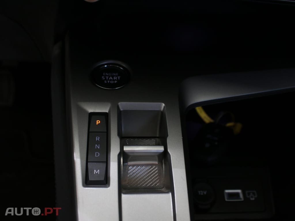 Peugeot 408 1.2 PureTech Allure EAT8