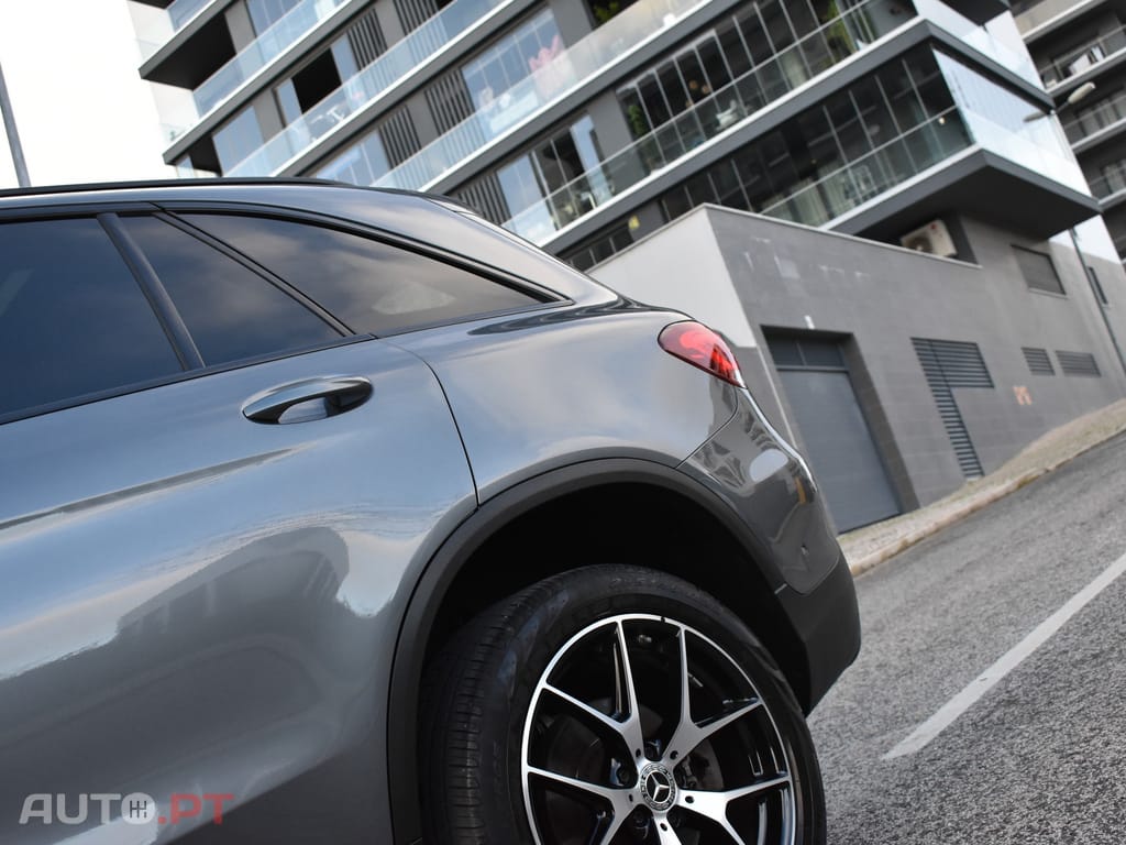 Mercedes-Benz GLC 300 de 4Matic 9G-TRONIC AMG Line