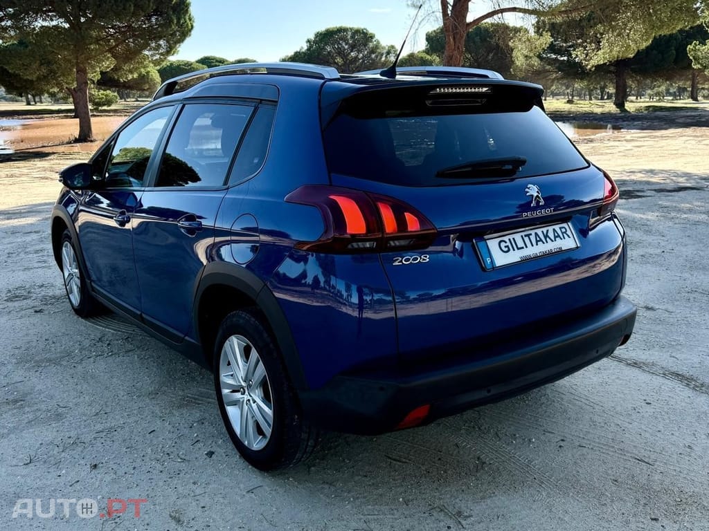 Peugeot 2008 1.2 PureTech Signature