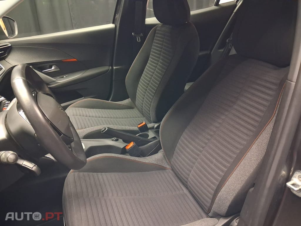 Peugeot 2008 1.2 PureTech Active Pack