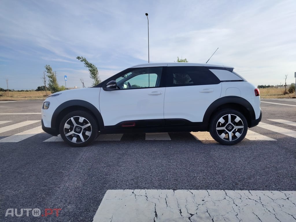 Citroen C4 Cactus SHINE 130 CV S&S 5P COM EXTRAS