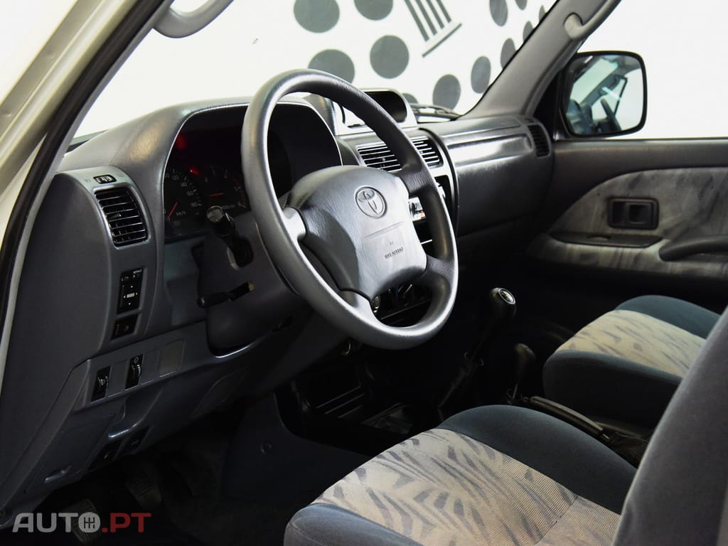 Toyota Land Cruiser 3.0 TD Pack 2