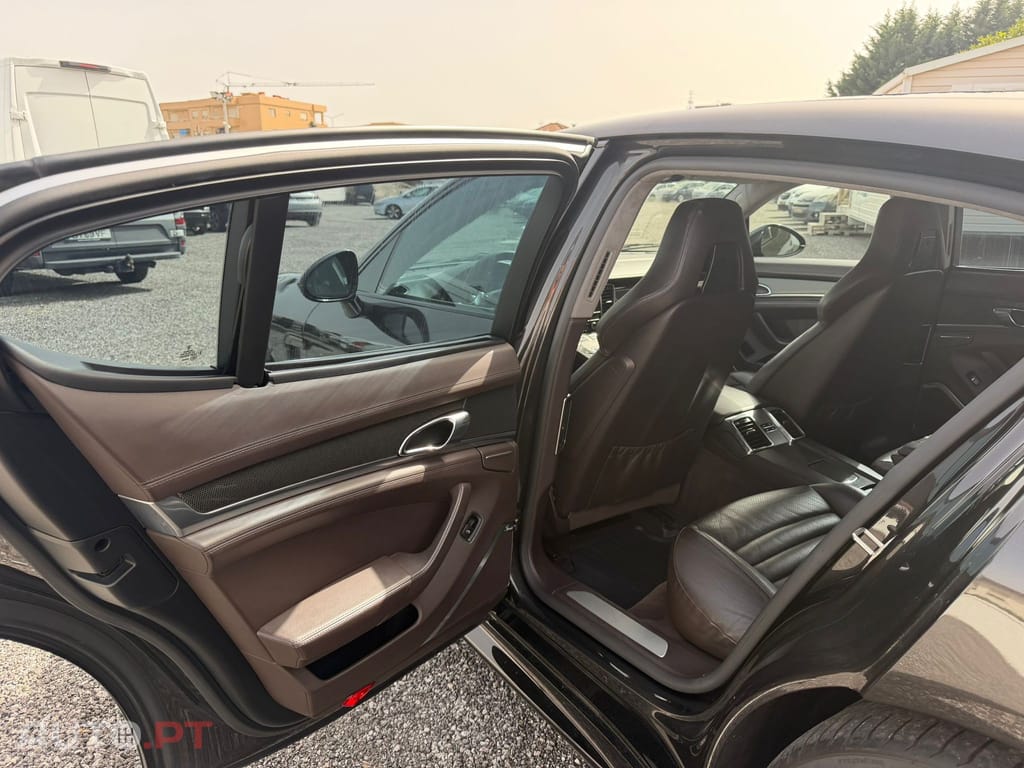 Porsche Panamera Turbo PDK