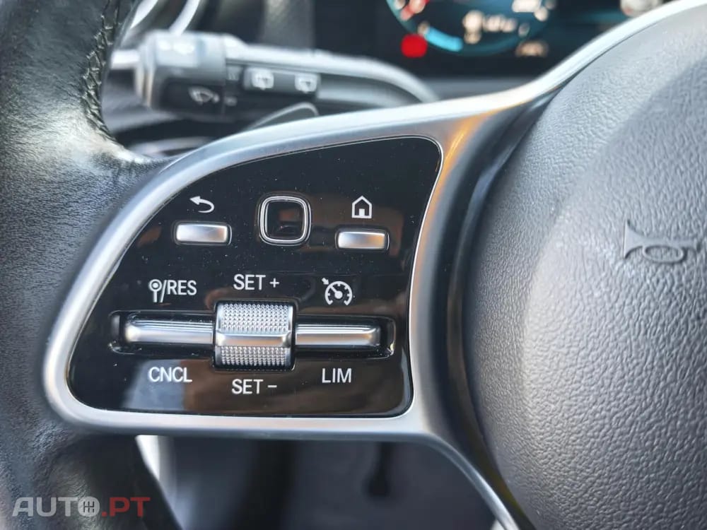 Mercedes-Benz A 250 e 8G-DCT Progressive Advanced