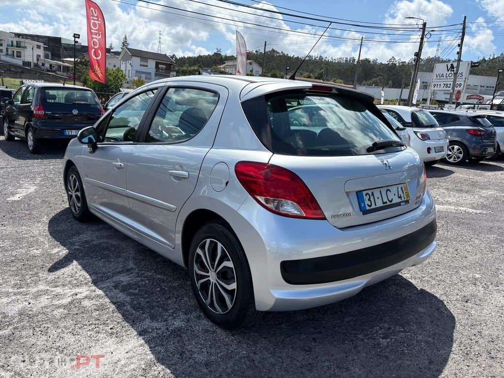 Peugeot 207 1.6 HDi 99g