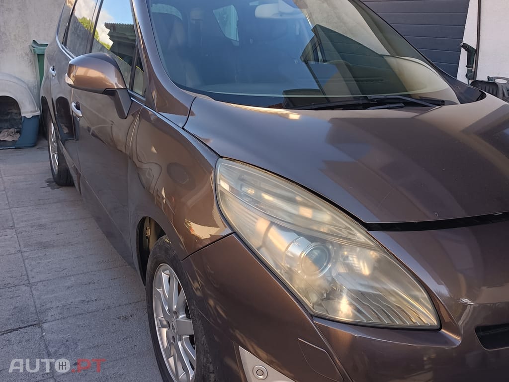 Renault Grand Scénic 1.9 dci
