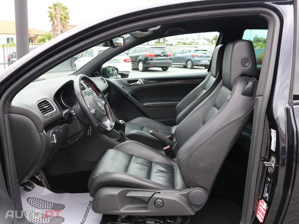 Volkswagen Golf VI 2.0 GTi