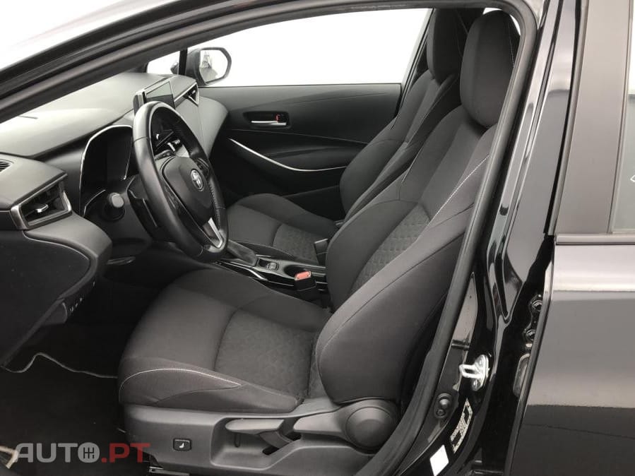 Toyota Corolla Touring Sports 2.0 Hybrid Dynamic Business