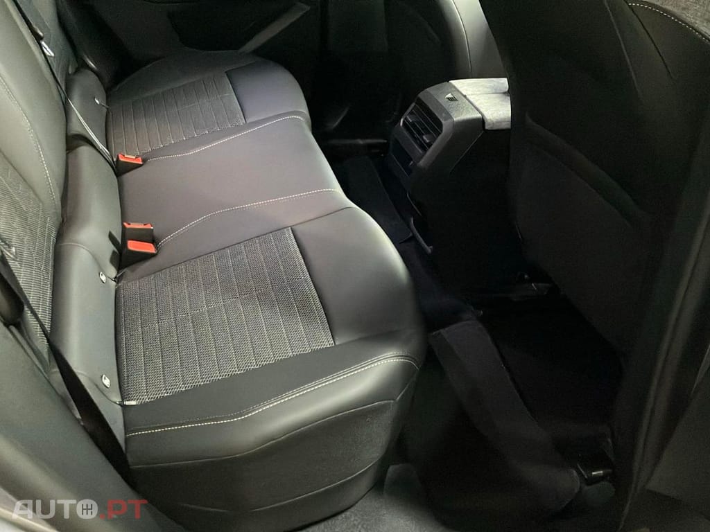 Peugeot 3008 1.2 Hybrid Allure e-DCS6