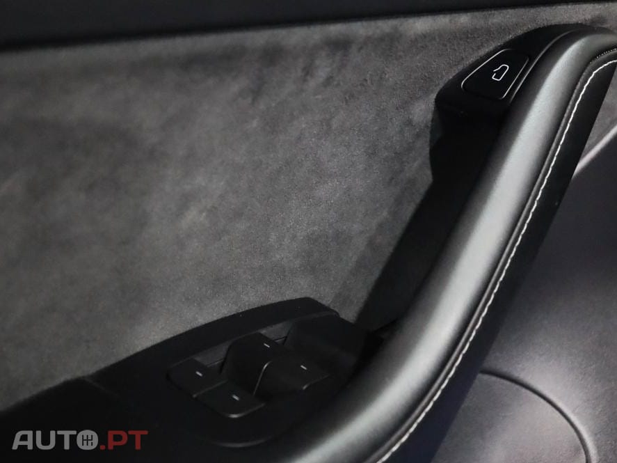 Tesla Model 3 Long Range AWD Dual Motor