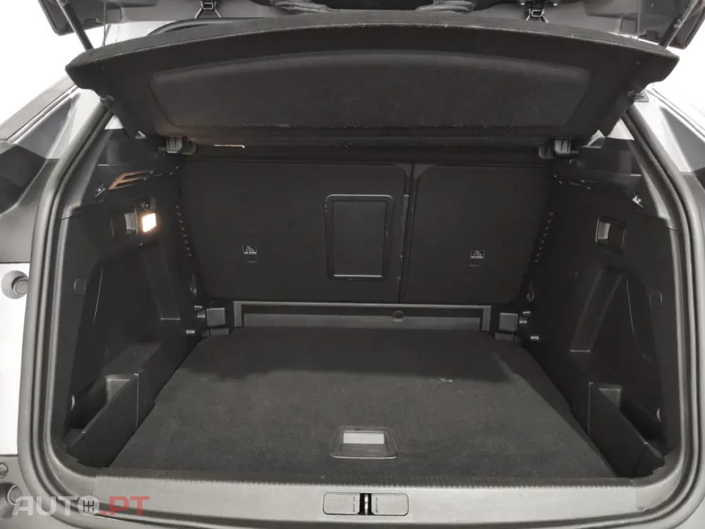 Peugeot 3008 1.5 BlueHDi Active