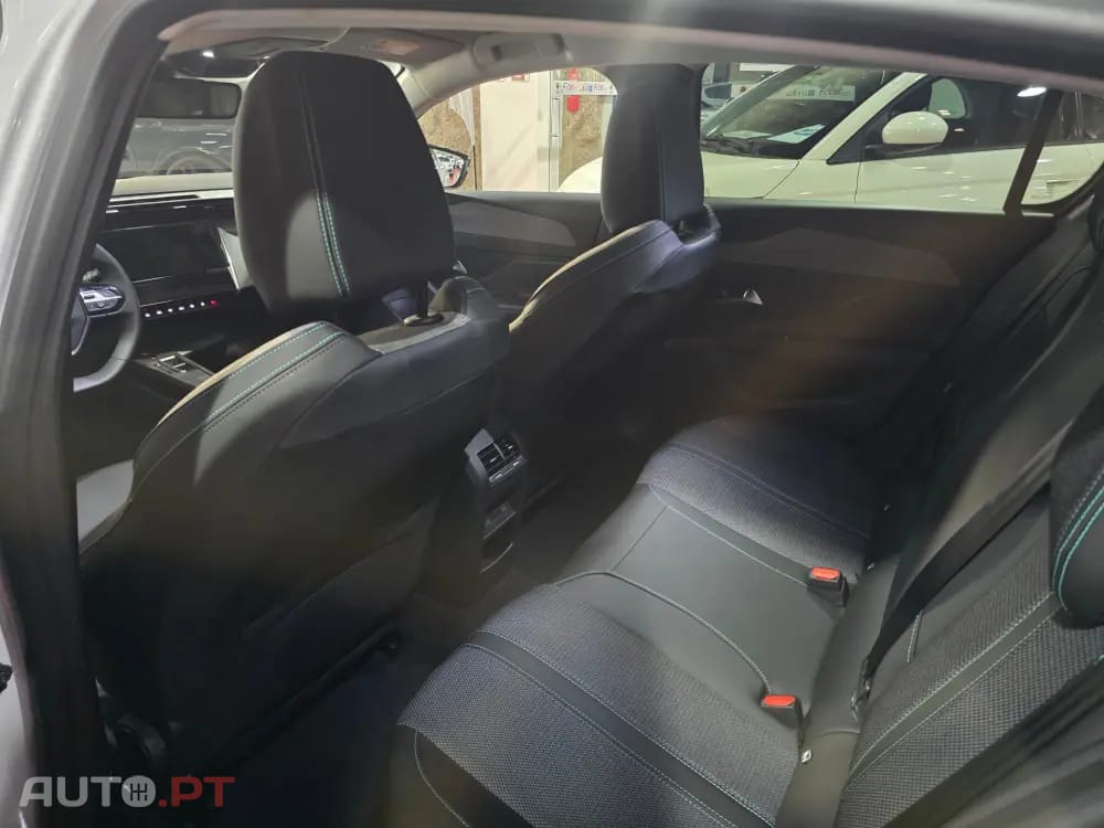 Peugeot 308 1.5 BlueHDi Allure EAT8