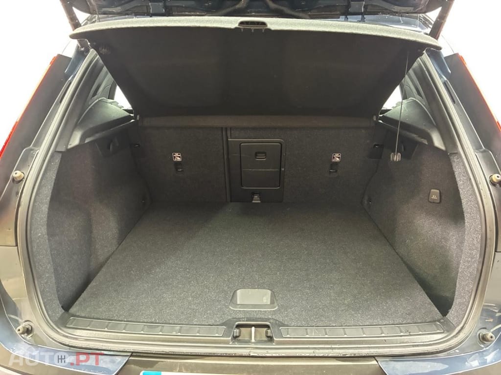 Volvo XC40 T5 Recharge R-Design DCT7