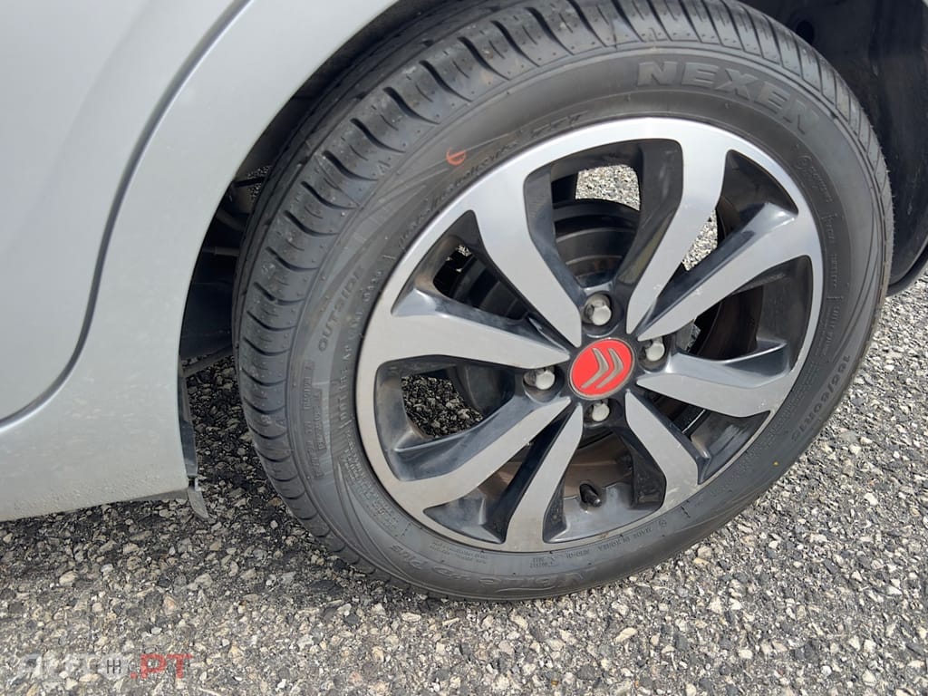 Citroen C1 1.2 VTi Shine