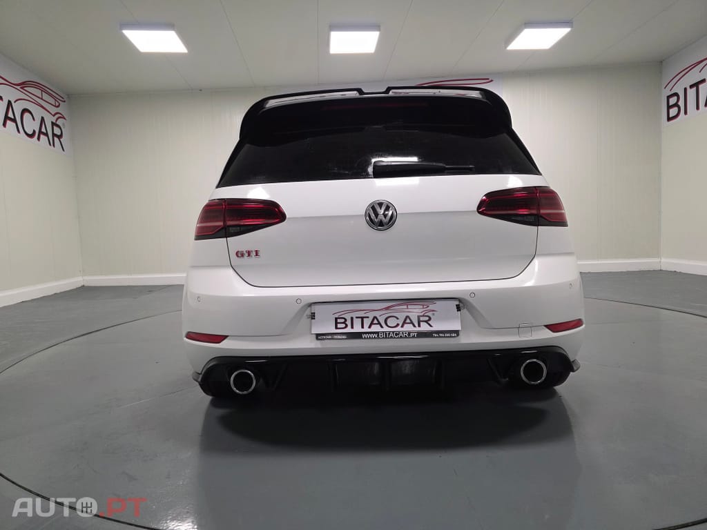 Volkswagen Golf 2.0 TSI GTI DSG Performance
