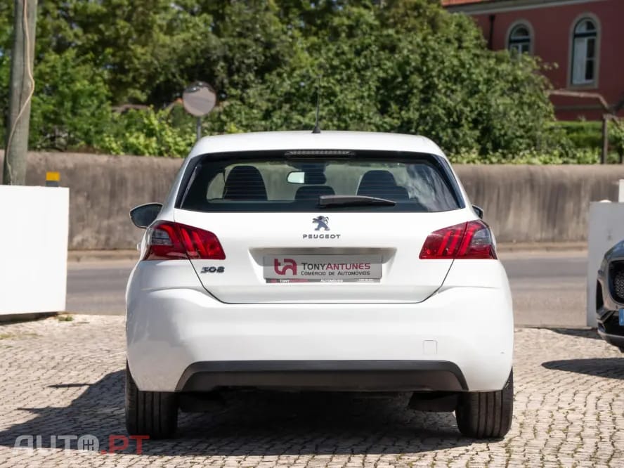 Peugeot 308 1.5 BlueHDi Business Line