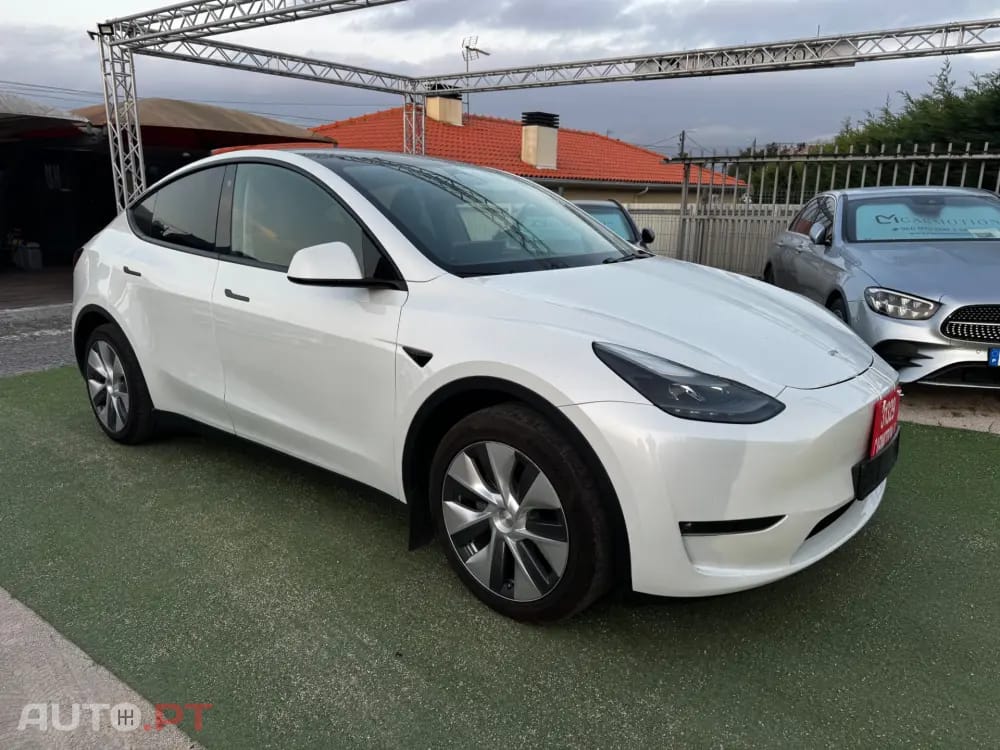 Tesla Model Y Long Range Dual Motor AWD