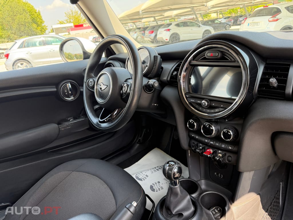 MINI Cooper Cooper D
