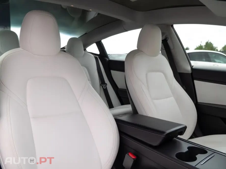 Tesla Model 3 Standard Range Plus RWD