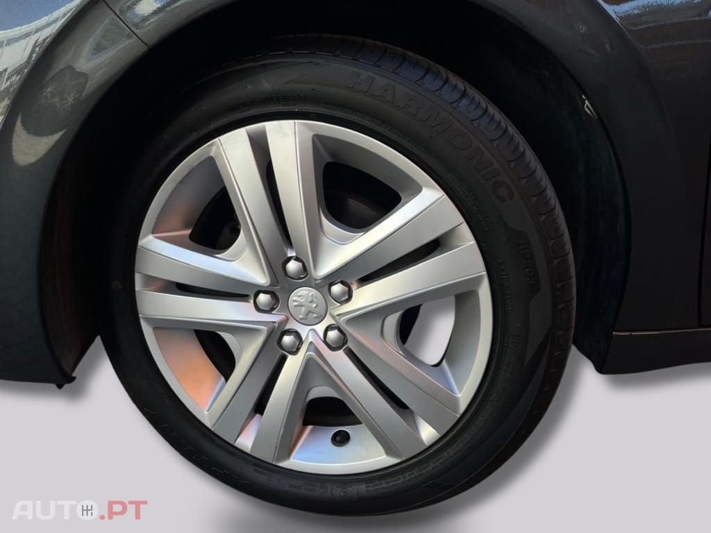 Peugeot 208  1.2 VTi Style