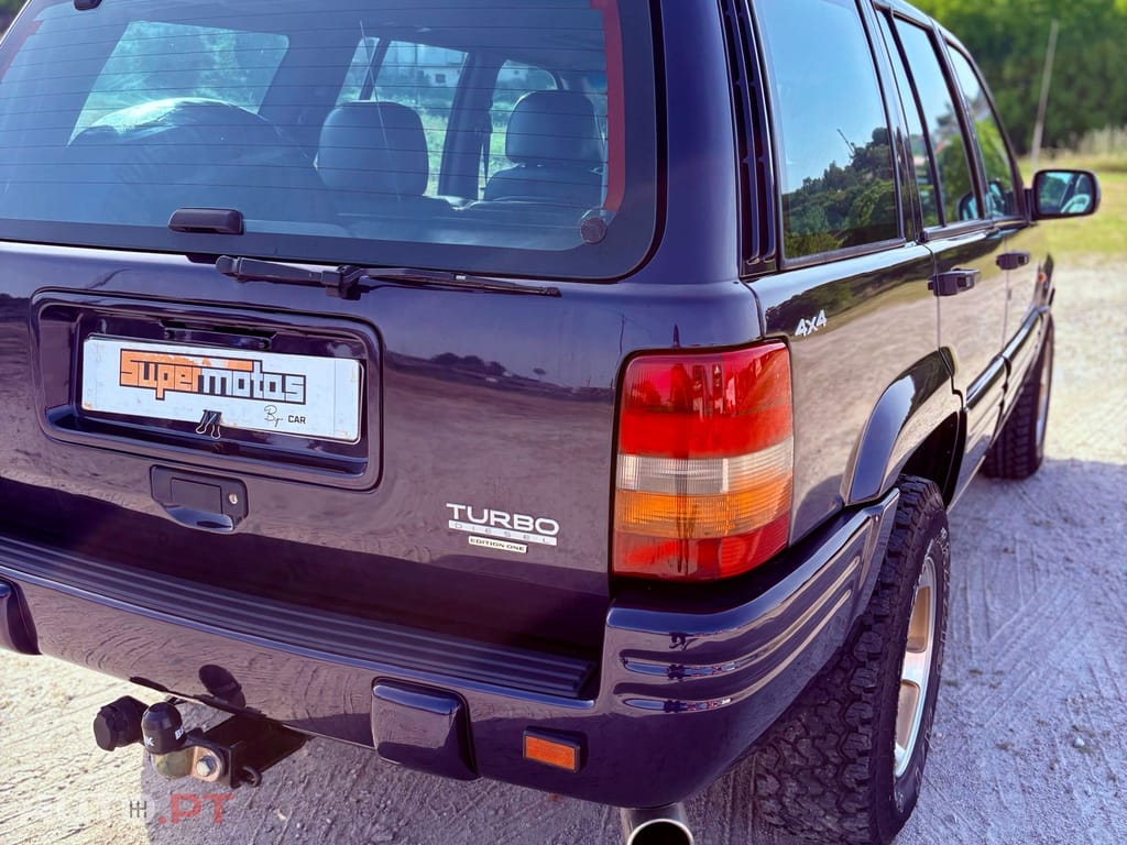Jeep Grand Cherokee 2.5 TD Official