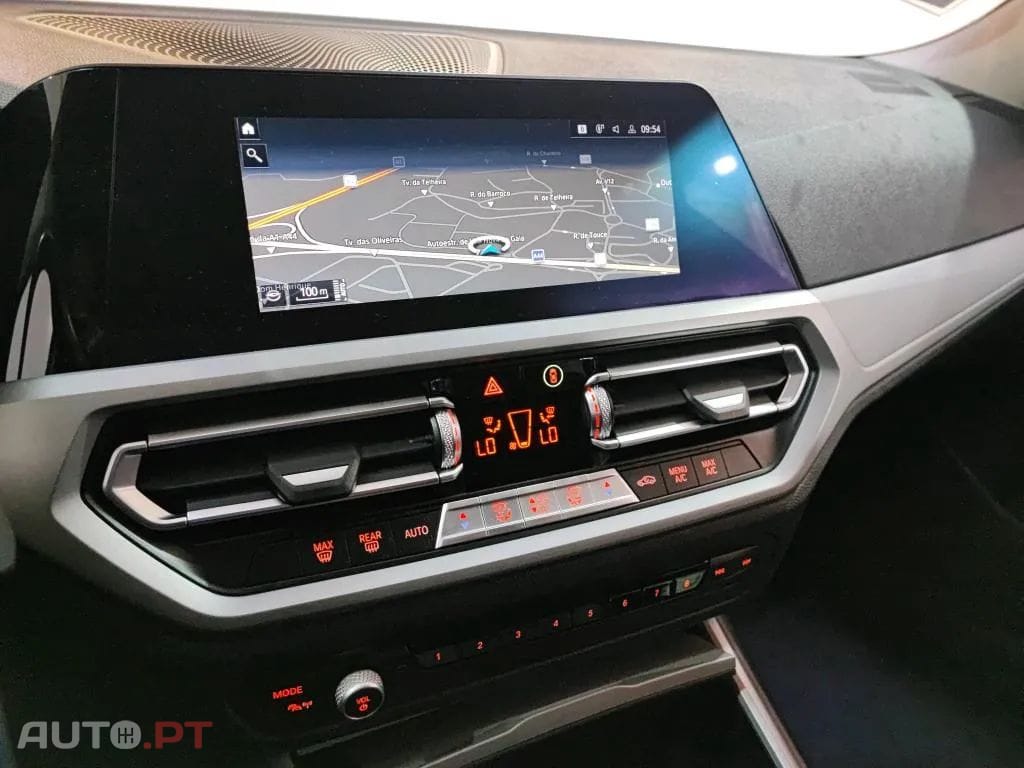 BMW 330 e Touring Corporate Edition Auto