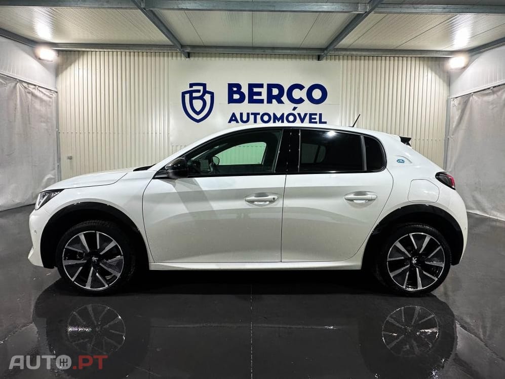 Peugeot E-208 50 kWh GT Pack