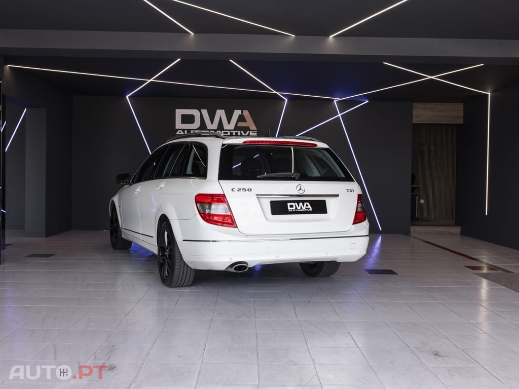 Mercedes-Benz C 250 CDi Elegance BlueEfficiency Aut. — fotografia 3