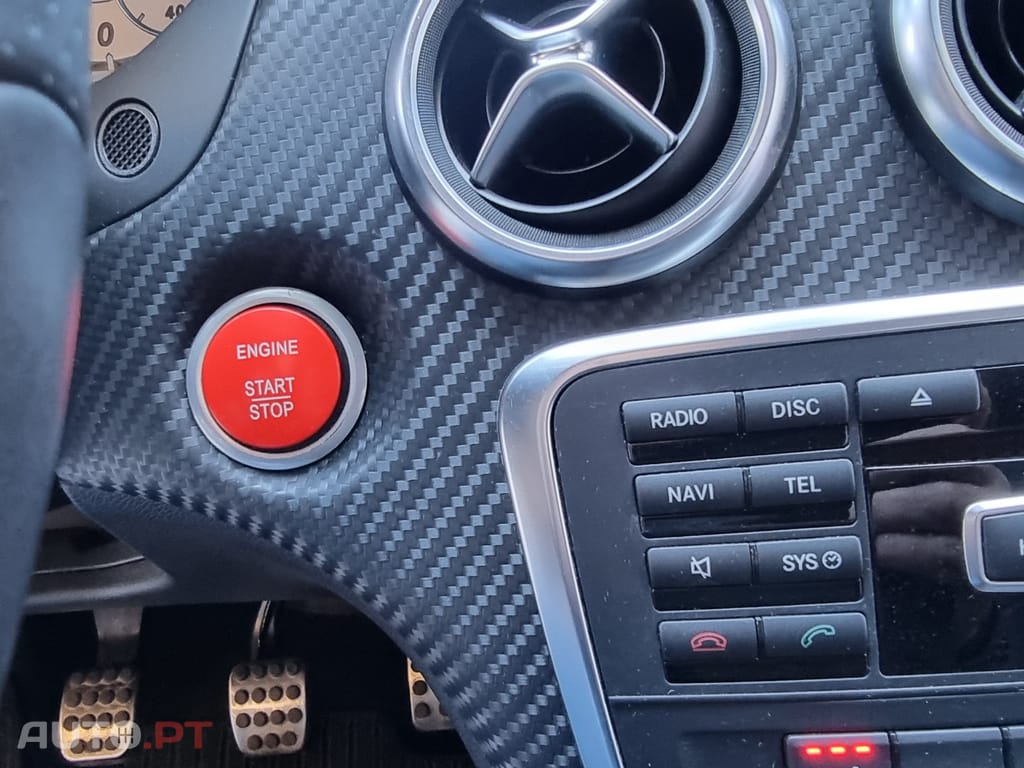 Mercedes-Benz A 180 d AMG Line